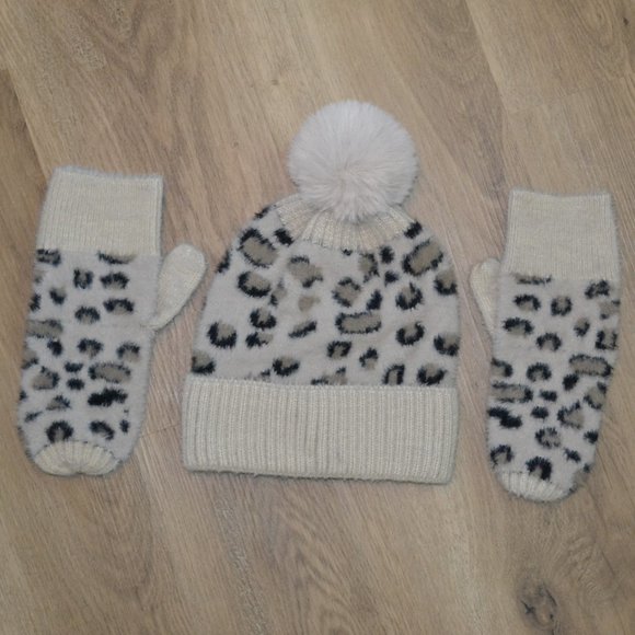 NEW Womens KENDALL + KYLIE 2 Piece Leopard Print Hat & Mitten Set - Picture 12 of 14